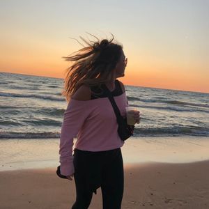 Meet your Posher, April